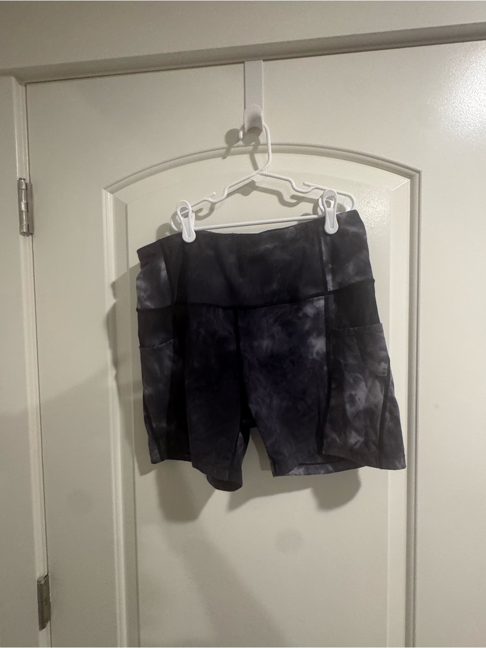 Baleaf Women's Black Gray Tie-Dye Bike Shorts